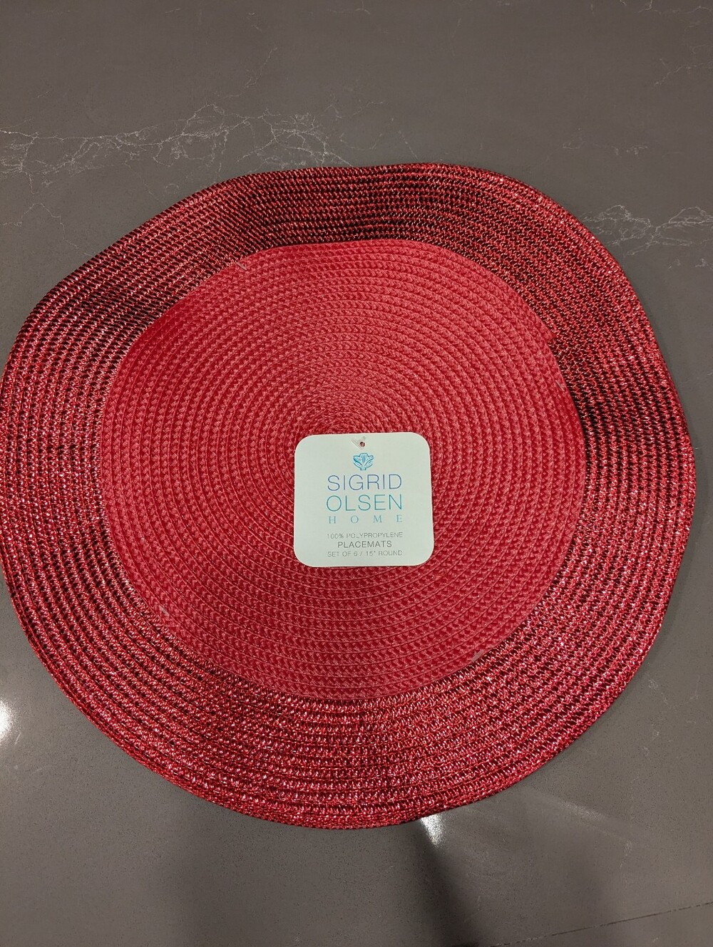 6 Round Red Placemats